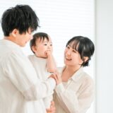 赤ちゃんの診察・健診に保険証が間に合わない…実際どうなる？